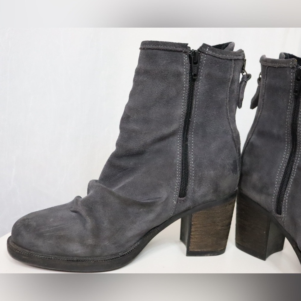 ARTICA Suede Leather Slouchy Heeled Boots - Picture 9 of 15